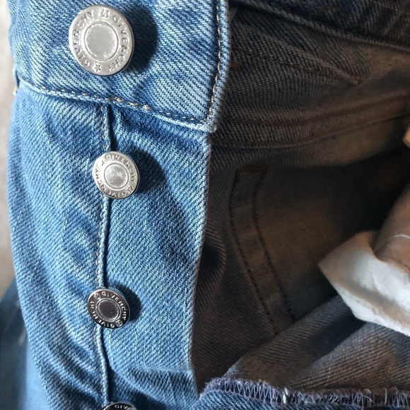 ✨ host Pick ✨ Auth.Givenchy Paris distressed jeans - Picture 7 of 8